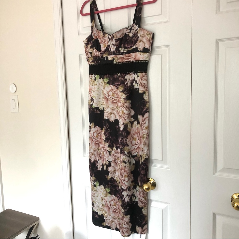 🤩💕 Sz8 Reformation The Collection Silk Pink on Black floral dress - Picture 3 of 15
